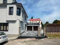 Happy House Apartments free parking - Bed and Breakfast Karlsbad