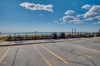 Steps to Beach! OOB Studio w/ Grill Access - B&B Old Orchard Beach