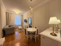 Crown Ultracentral - Stylish Central Apartment - B&B Timișoara