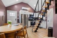Coastal Breeze Cottage - Tiny Home at Hampton Beach - B&B Hampton
