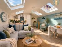 Pet-Friendly 3-Bed Home with Balcony - Walk to Beach & Golf - B&B Westward Ho!
