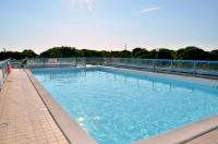 Apartment with rooftop swimming pool - B&B Bibione
