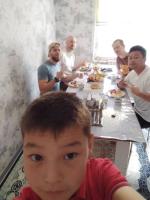 Dosoi Guesthouse - B&B Kyzylemgek
