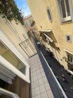 Palazzo del Principe Di Sangro 3 bedrooms 3 bathrooms & Terrace! - B&B Napoli
