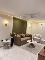 1 bed Cozy Private cinema Apartment - Ferienwohnung Lahore