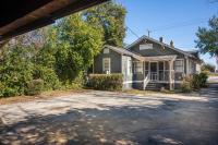 Bull Street Bungalow - Close to USC and 5 TVs! - B&B Columbia