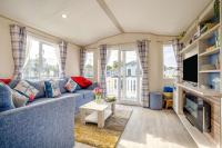 Sandy Dog Stylish 2 Bedroom Holiday Lodge Shorefield Country Park - B&B Downton
