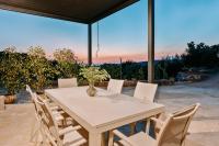 CAVA HOUSE - new two-room villa in an olive grove - private pool and jacuzzi - view of nature - secured parking - perfect location for exploring the island - breakfast included in a nearby restaurant - Chambres d'hôtes Nerežišće