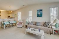 Golf Resort Stay in Sunset Beach: Pool, Balcony - Bed and Breakfast Sunset Beach