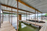 Reel Paradise: Lake of the Ozarks Boat-Ready Stay - B&B Rocky Mount