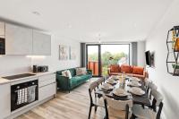 Luxuary 2BR Apt Sleeps 9, Wembley and Park Views - Chambres d'hôtes Preston