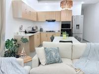 SunNie Stays at Pearl Heights-Steps from the Sea - Bed and Breakfast Flic en Flac