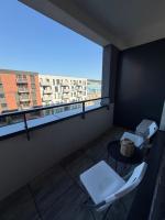 Bazova apartment in City Center with Private Garage Parking - B&B Čunovo