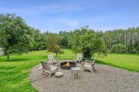 Log Cabin Fireplace Upper Valley - Wooded Chalet - B&B Hartland