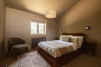 Designer Cottage with Garden & Barn Suite - B&B Kings Walden