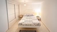 יחידת דיור חדשה עם גינה ומקלט - היחידה בגליל - Chambres d'hôtes Kiryat Shmona