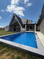 Shaki Mountain A-frame - Bed and Breakfast Sheki