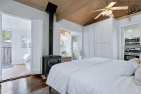 Santa Barbara Beach Cottage - B&B Santa Barbara