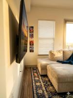 Cozy Designer Suite - Gym & Pool - DART Access - B&B Irving