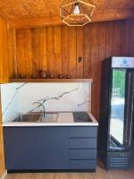 Wooden Villa Eilin 2 - B&B Tirana