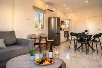BluWave Luxury Patio Spa Apartment Protaras Riviera - B&B Paralímni