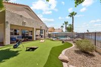 Resort-Style 5BR Heated Pool Putting Green - B&B Glendale