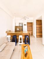 Resort Playa Azul Suite Familiar - B&B Tonsupa