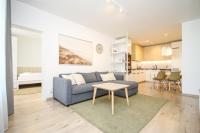 Cozy & Bright 2-Bedroom Apt in Trenčín with Free Parking - B&B Trenčín
