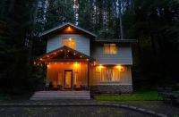Snowline Hillside Chalet - B&B Glacier