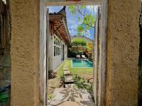 Sarini Joglo Villa by Manara - Chambres d'hôtes Bulu Baat