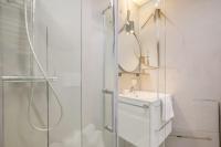 Studio La Finestra Sulle Piste with Balcony and Garage - Happy Rentals - B&B Cesana Torinese