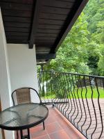 Chambre Lit King-Size avec Balcon