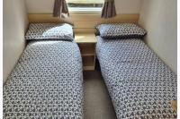 2 Bed Caravan - Sleeps 4 - Free Parking - B&B Rhyl
