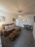 Percy Home - NEW 2 Br 1 Bath Hollidays andContractors - B&B Blyth