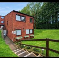 Retro modern 1 Bed Apartment Sleeps 2 -Free Parking -WiFi & Tv - Ferienwohnung Royal Sutton Coldfield