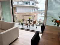 Stylish & Modern Large Balcony Poole Harbour Views - B&B Poole