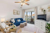 Tilghman Shores 2BR Pool 3-Min to the Ocean - Bed and Breakfast Myrtle Beach