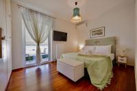 Athens Riviera Luxury 2BR Sleeps 6 Parking - B&B Athens