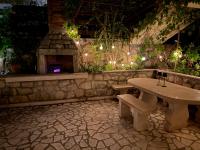 Prime Sea View & Cozy Courtyard - B&B Korčula