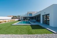 Villa Locki with jacuzzi, private pool and sea view - B&B Lourinhã