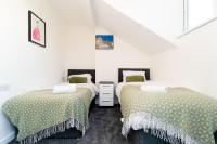 Clifton Apartments - Spacious home close to City - B&B Leeds