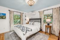 The County Line Hot Tub Swim Spa Retreat - B&B Glen Ellen