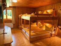 Dormitorio con 6 Letti