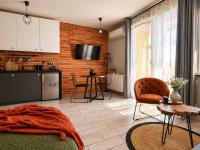 Roztocka studio, free parking, 1 tram to the city & PGE National Stadion, AC by Cosmo Spirit - Chambres d'hôtes Varsovie