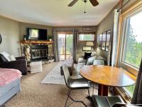 Lutsen Mtn Ski-In/Ski-Out Studio | Lake & Mtn View - Chambres d'hôtes Lutsen