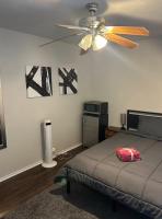 Cozy private room near COTA and Tesla - B&B Austin