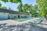 Private Dock & Resort Access: Margaritaville Cabin - B&B Osage Beach