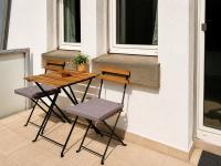 Modern studio with balcony & feel-good flair - B&B Ulma
