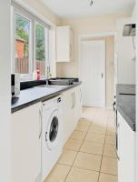 Stylish 2-Bedroom House Near City Centre - Ferienwohnung Broxtowe