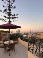 The Lotus Inn Luxury Duplex Rooftop Sea View - Bed and Breakfast El Alamein